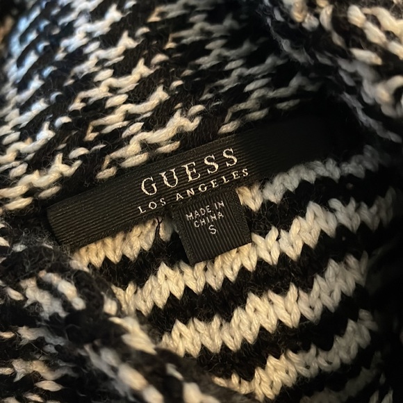 Guess sweater *** Sold*** - Picture 8 of 8